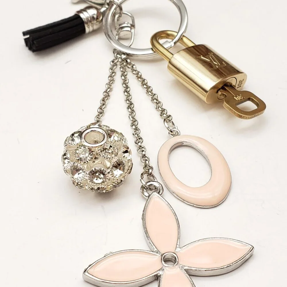 Authentic Louis Vuitton Gold Padlock 🔒 Shiny LV Key+Unbranded Flower Bag Charm